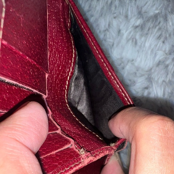 GUCCI authentic monogram VINTAGE RED Bifold wallet w/ pyramid studs GUC!!! - Picture 9 of 10